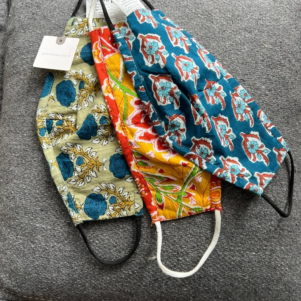 Anthropologie masks - reversible - Picture 3 of 3